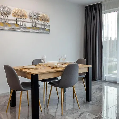 Spacious 2br In Phenix Palace With Parking Space By Flat Manаger Apartment *